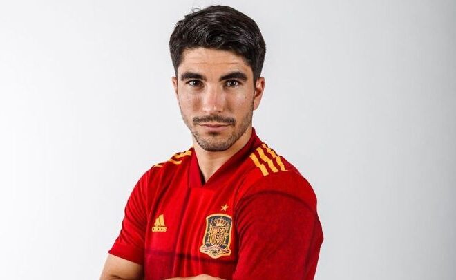 Who Is Carlos Soler Girlfriend? Inside His Family & Personal Life