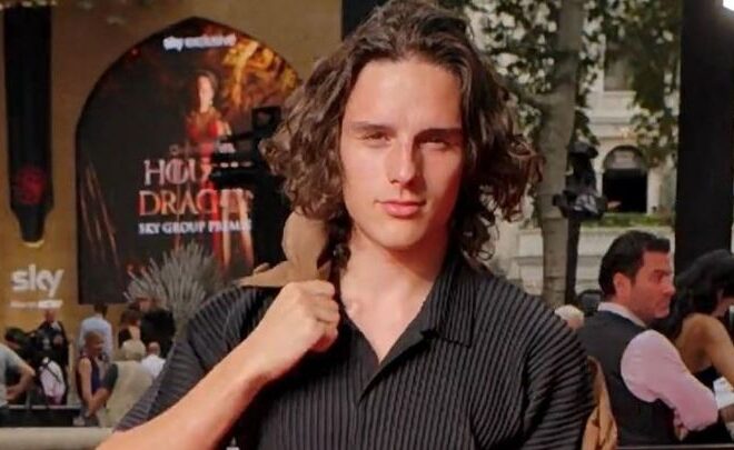 Does Harry Collett Have A Girlfriend? His Personal Life & Family