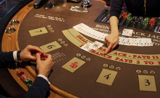 Risky Bets, Big Wins: Tales From The Online Gambling World
