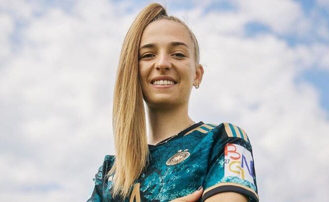 Sophia Kleinherne Dating Status, Family & Personal Life Details