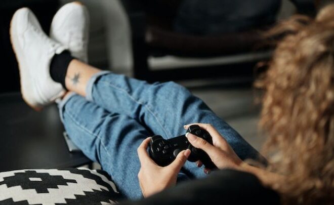 Video Games with Uncommon Visual and Narrative Decisions