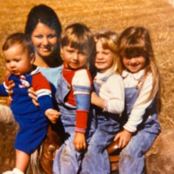 Rebeccah-Heinrichs-Siblings