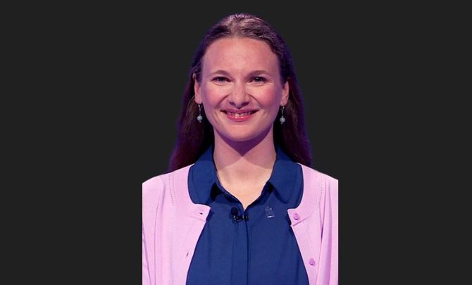 Elizabeth-Hawkins-Jeopardy