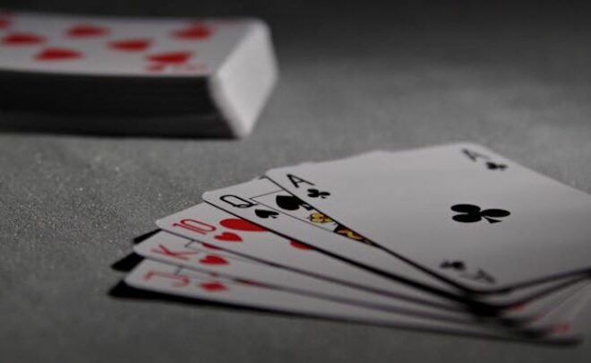 From Saloon to Screen at 1Red Casino – Play Poker & Win Free Spins!