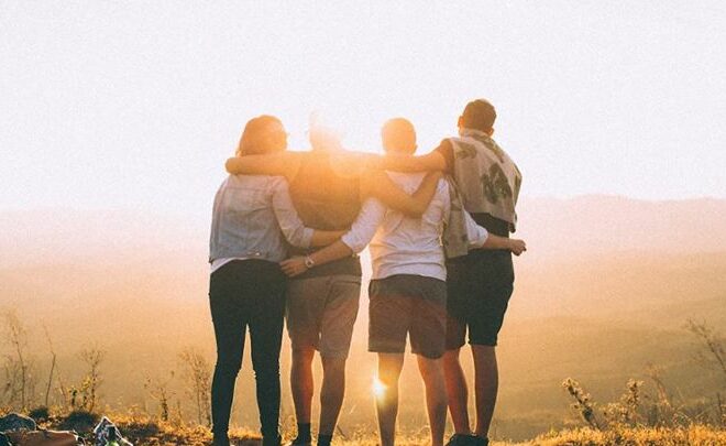 How Friends Quietly Pick Sides, Even When They Promise to Stay Neutral