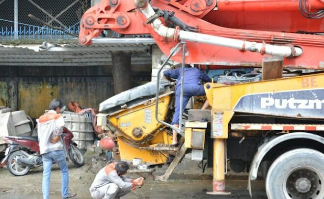 How Fatigue and Long Shifts Lead to Workplace Trucking Accidents