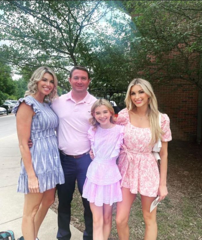 Camryn-Kinsey-Parents-Sister