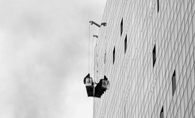 Wall-Cleaning
