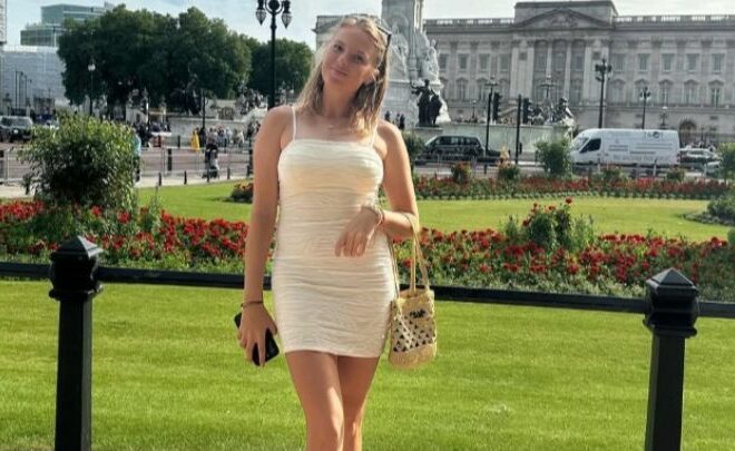 Tennis Star Linda Fruhvirtova Wiki: Inside Her Family Life and Career Earnings