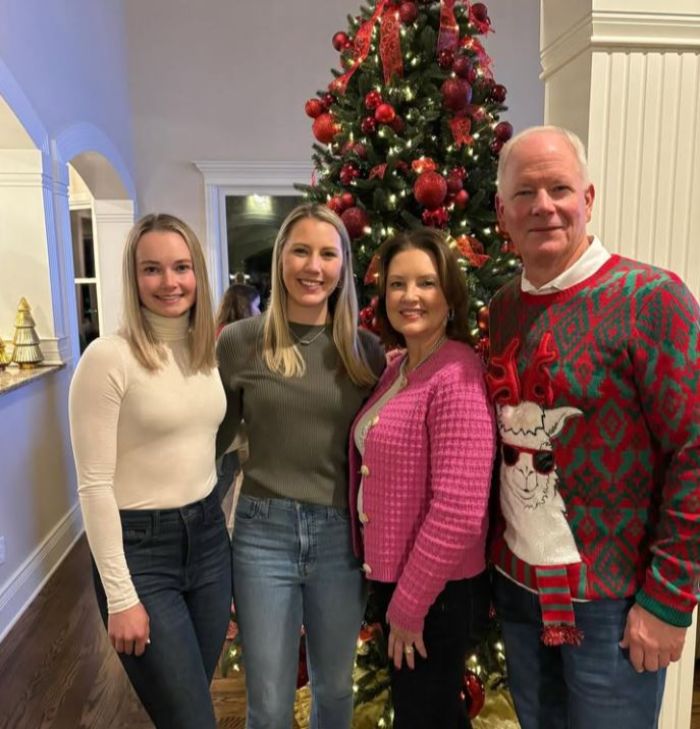 Brooke-Matthews-Parents-Sister