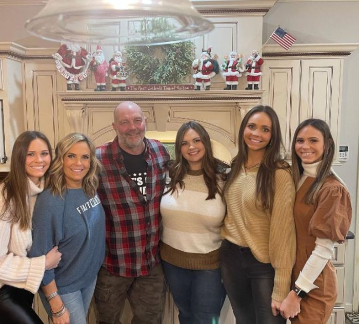 Kathryn-Lawfield-Parents-Sisters